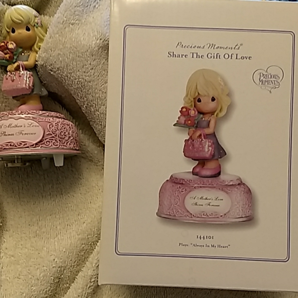 Figurine - Picture 2 of 4